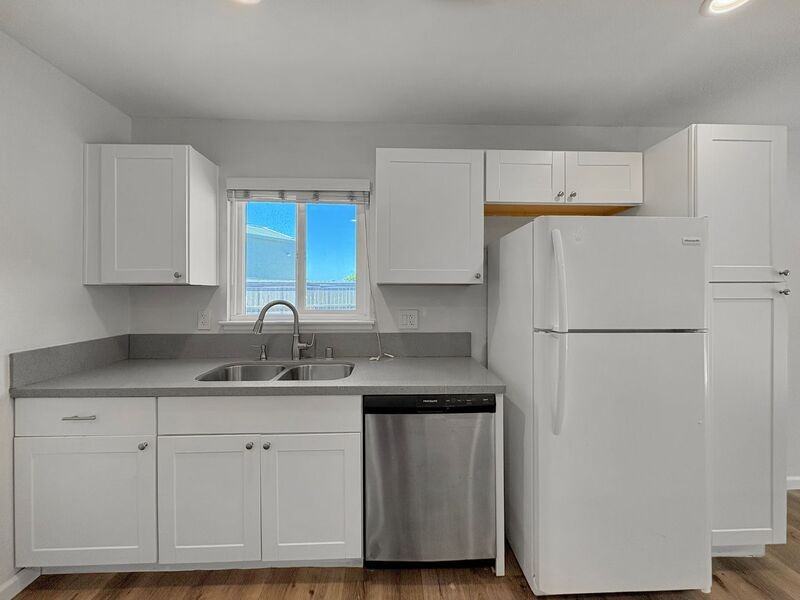 552 Luna Dr - Photo 4 of 22