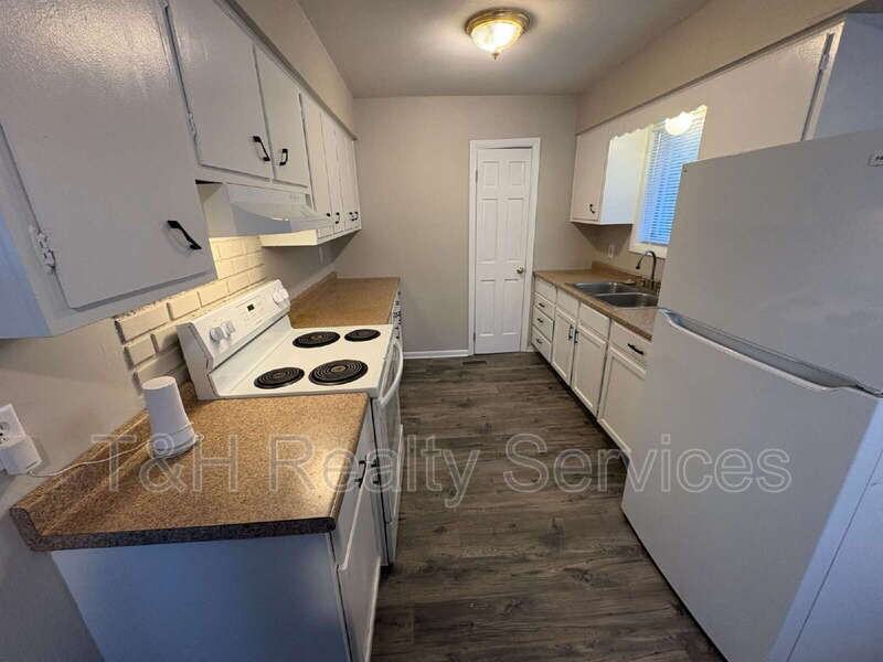8138 E 34th St - Photo 7 of 19