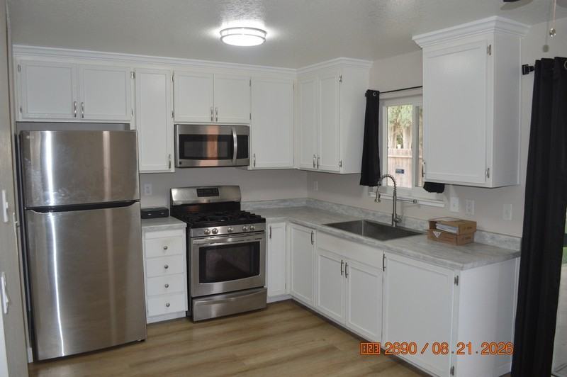 632 Walnut Ave - Photo 3 of 19