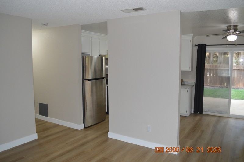 632 Walnut Ave - Photo 4 of 19