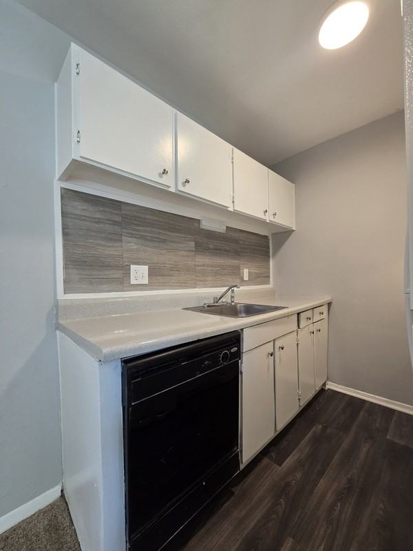1227 Nelson St #D - Photo 5 of 18