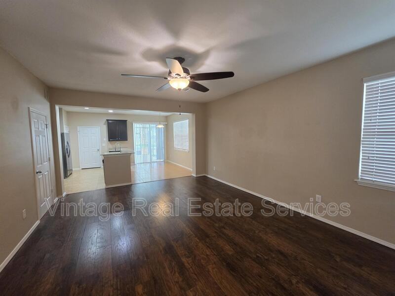 9209 English Oaks Ln - Photo 4 of 25