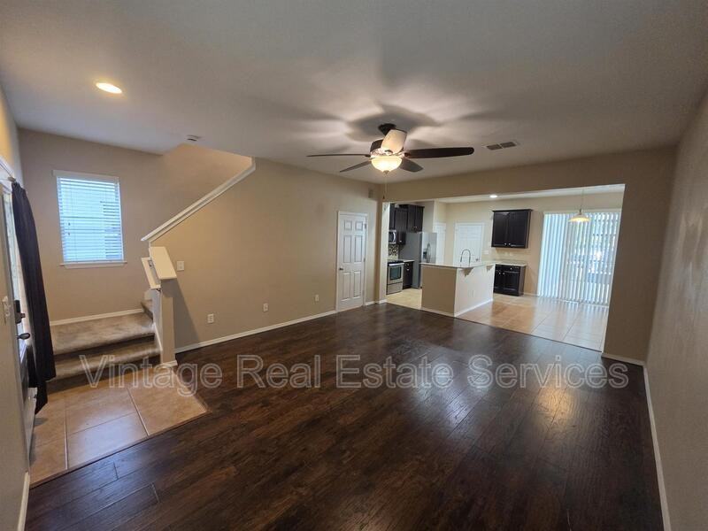 9209 English Oaks Ln - Photo 5 of 25