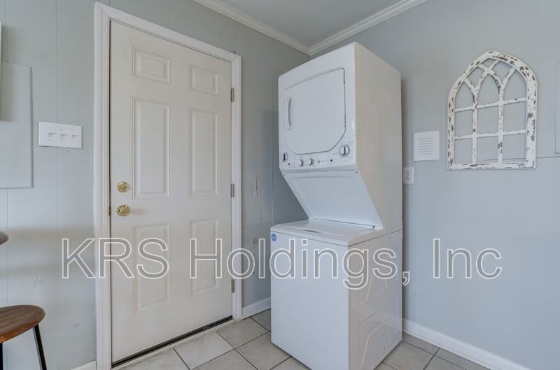 4161 Richmond Hwy #4161 - Photo 3 of 12