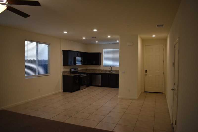 260 Shafer Ave - Photo 7 of 37