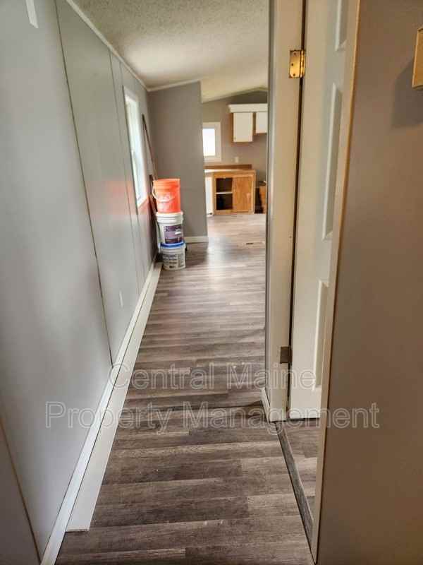 1 Austin Dr - Photo 2 of 7