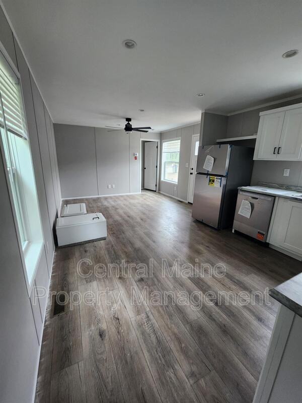 4 Austin Dr - Photo 2 of 11