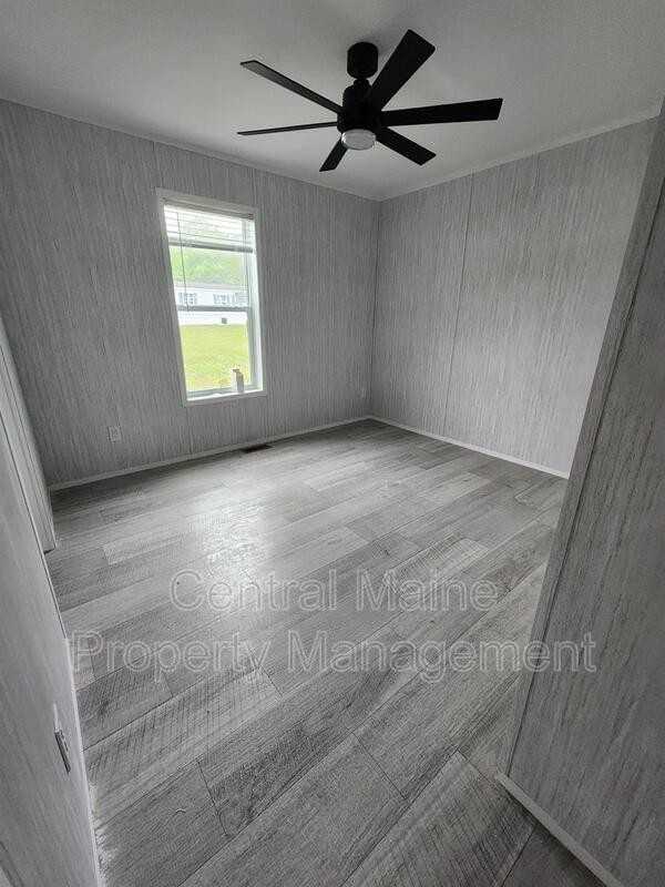 11 Austin Dr - Photo 7 of 9