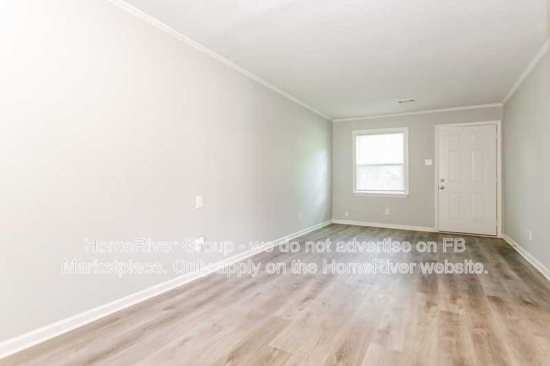 4113 Willowview Ave - Photo 3 of 19