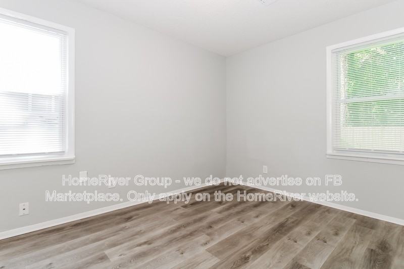4113 Willowview Ave - Photo 7 of 19