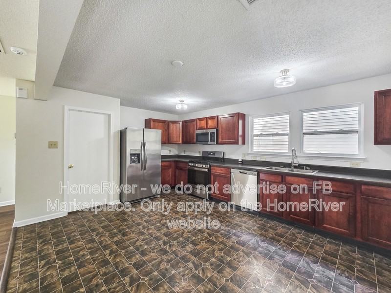 7144 Sycamore Grove Ct - Photo 6 of 24