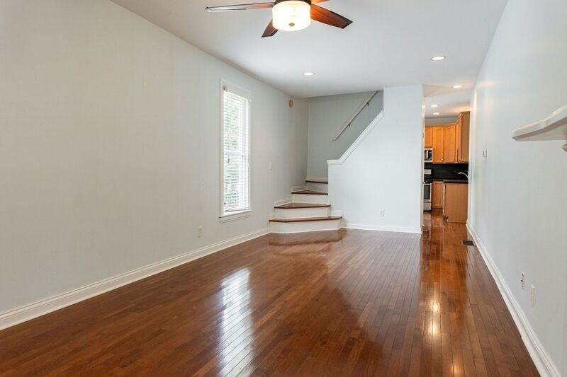 794 Hamlet St - Photo 4 of 37