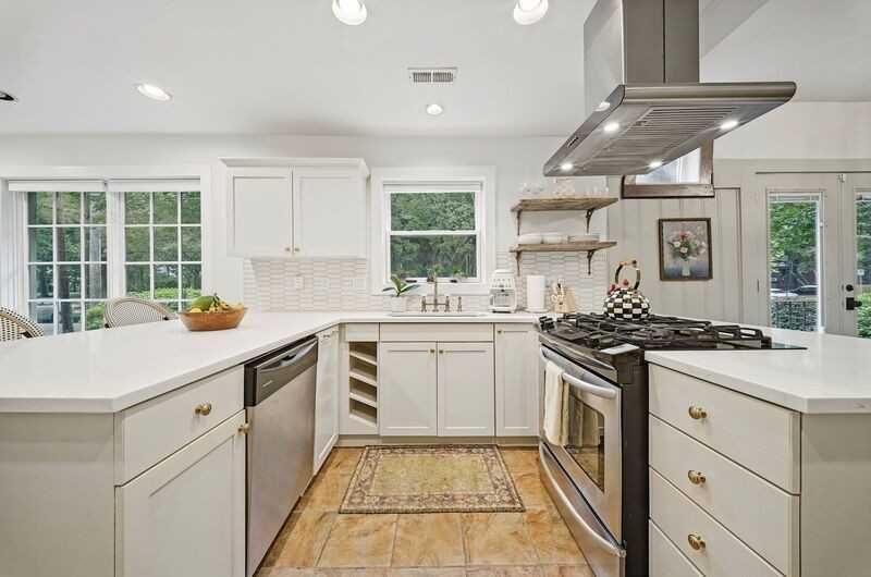 2115 Claremont Ave - Photo 2 of 27