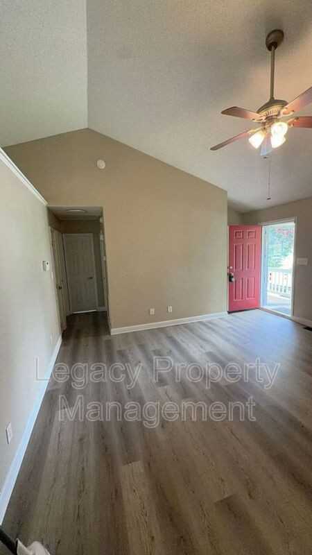 4509 Wolftrap Rd - Photo 2 of 8