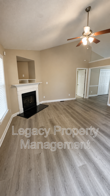 4509 Wolftrap Rd - Photo 3 of 8
