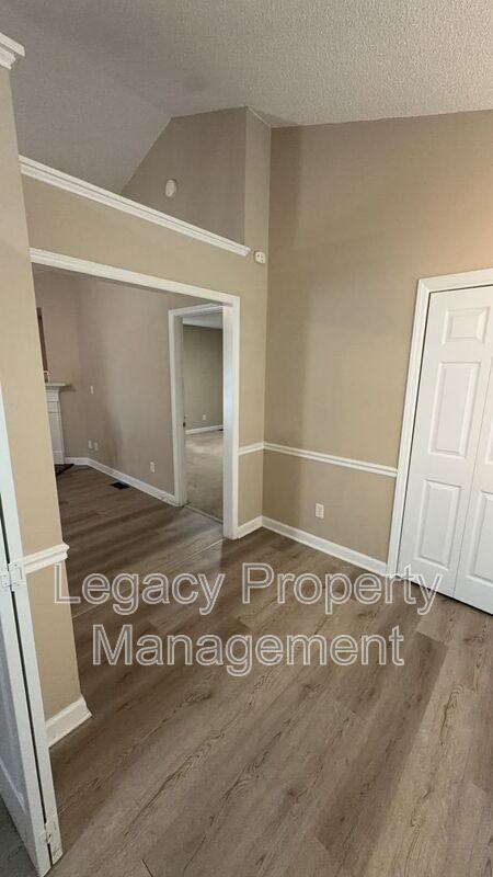 4509 Wolftrap Rd - Photo 5 of 8