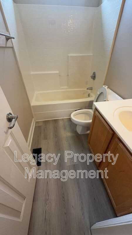 4509 Wolftrap Rd - Photo 7 of 8