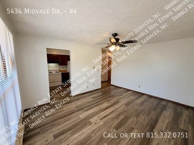 5434 Midvale Dr #4 - Photo 2 of 9