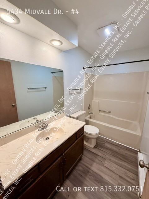 5434 Midvale Dr #4 - Photo 7 of 9