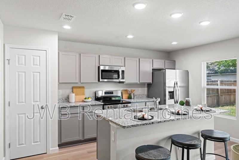 9221 8th Ave - Photo 6 of 23