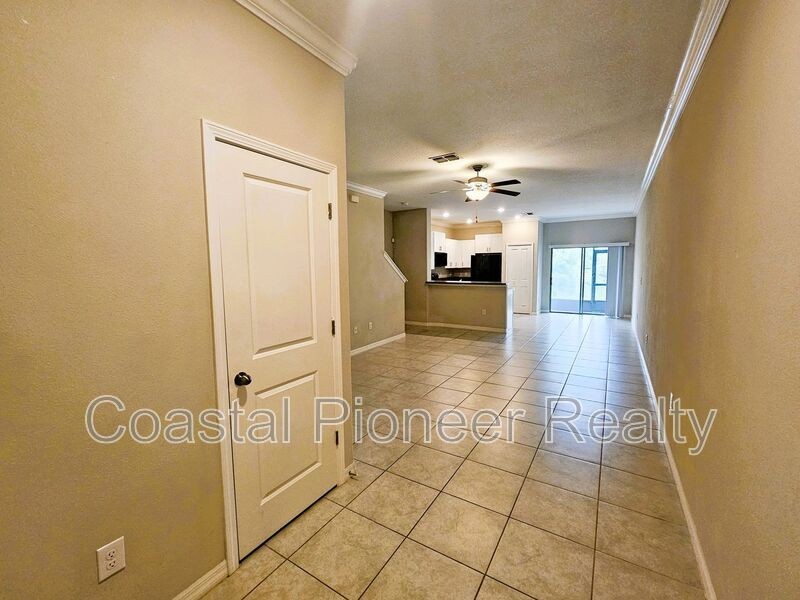 13251 Dupree Hills Pl - Photo 4 of 38