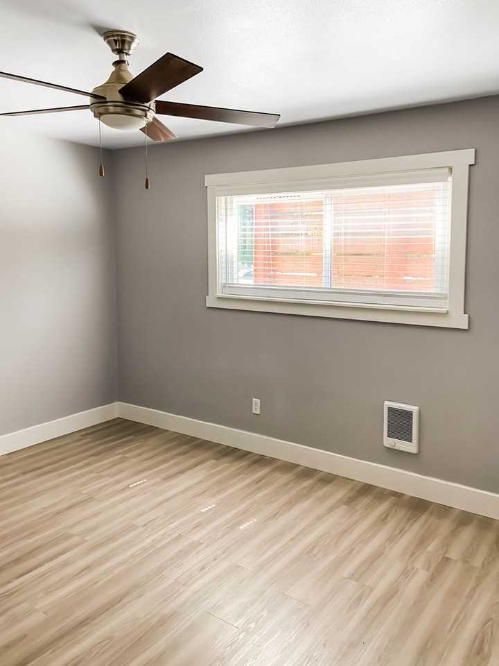 J3 Apartments - Photo 6 of 33