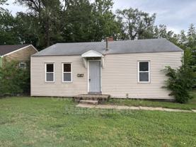 1738 N Poplar Ave - Photo 1 of 1