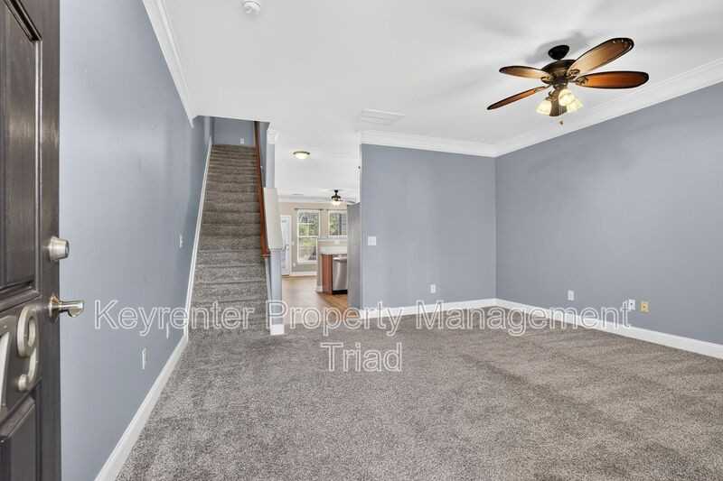 3779 Shadow Ridge Dr - Photo 2 of 33