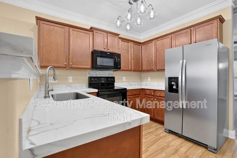 3779 Shadow Ridge Dr - Photo 3 of 33