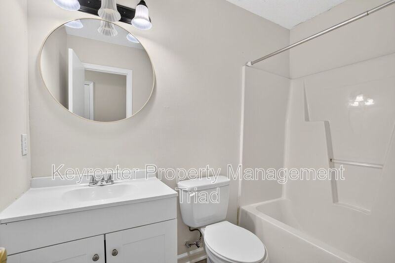 4227 Blazingwood Ct - Photo 5 of 34