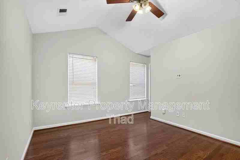 4227 Blazingwood Ct - Photo 6 of 34