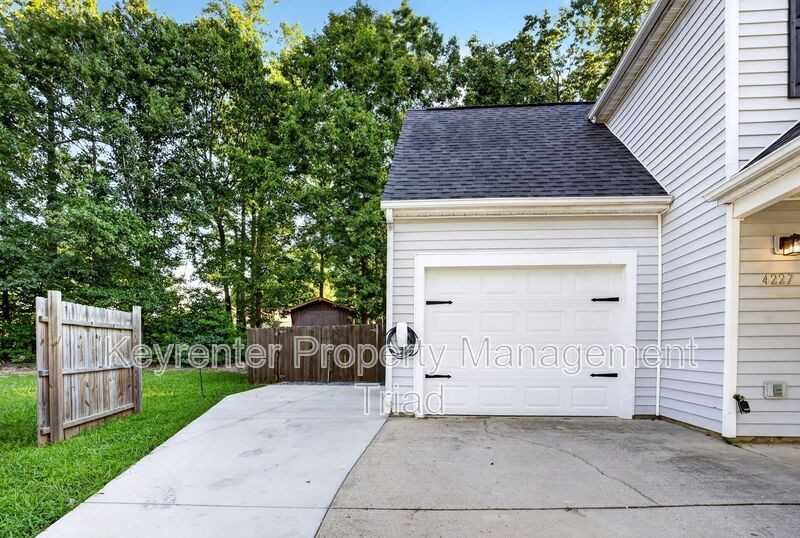 4227 Blazingwood Ct - Photo 7 of 34
