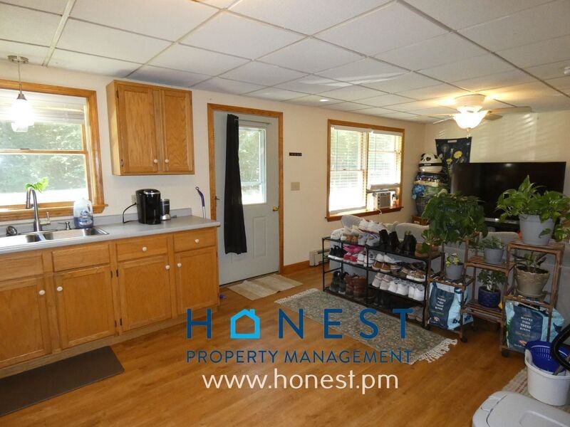 29 Joey Ln #4 - Photo 3 of 20