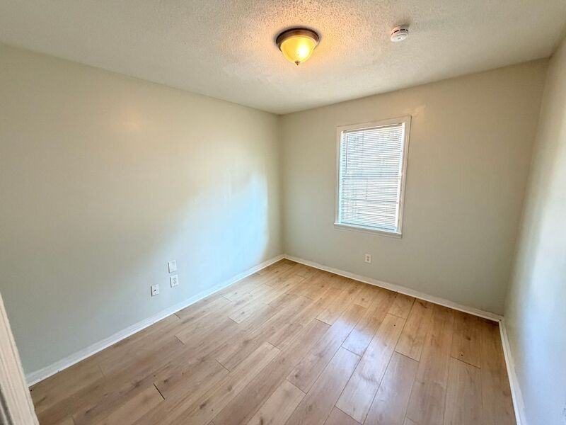 928 53rd St N #B - Photo 6 of 6