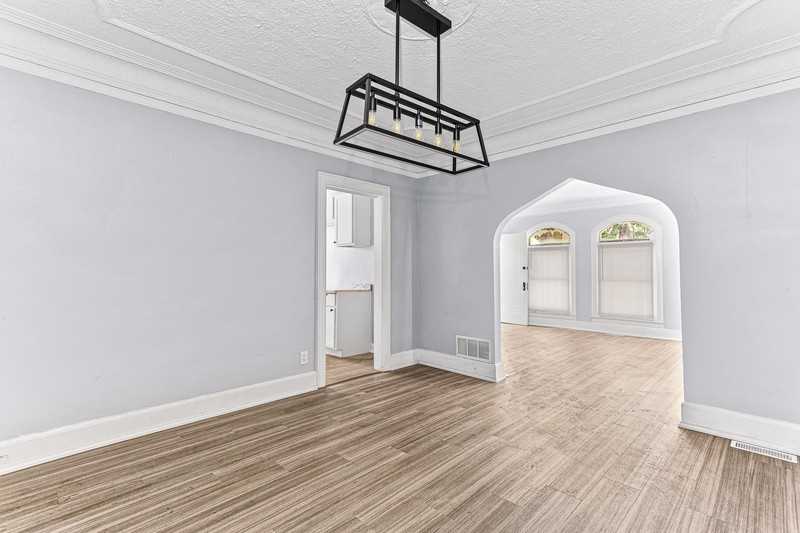 3239 Fullerton St - Photo 5 of 17