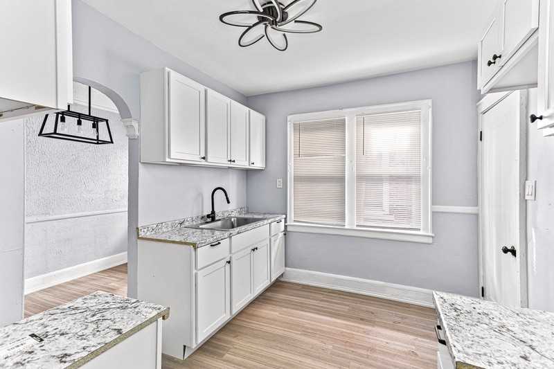 3239 Fullerton St - Photo 6 of 17