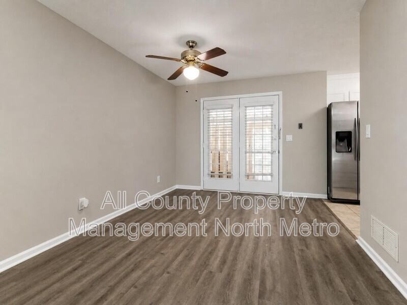 130 Holcomb Ferry Rd - Photo 3 of 12