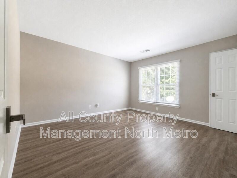 130 Holcomb Ferry Rd - Photo 7 of 12