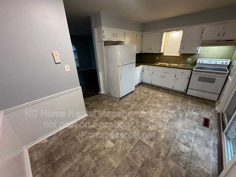 1906 E Cedar St - Photo 6 of 23
