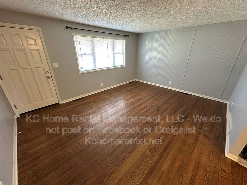 8603 Winchester Ave - Photo 6 of 38