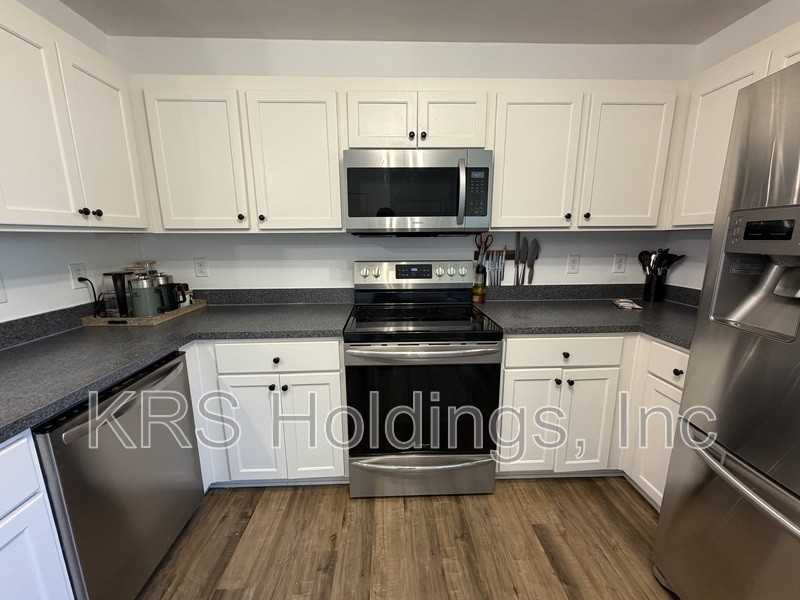 921 Tennyson St - Photo 6 of 17