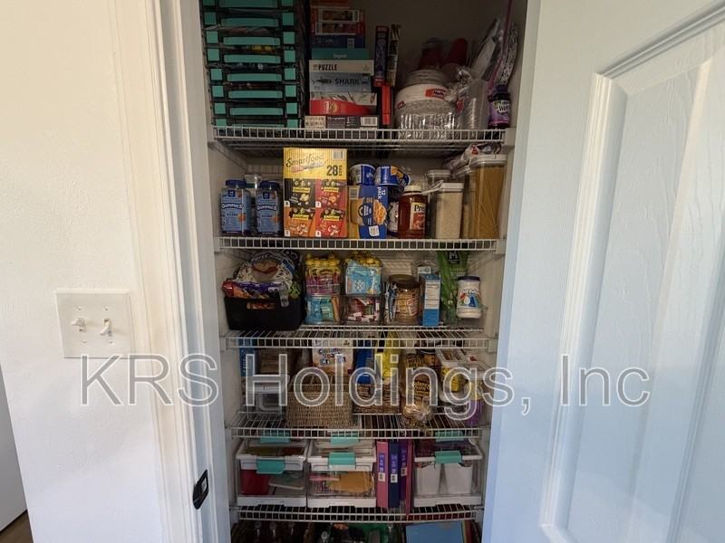 921 Tennyson St - Photo 7 of 17
