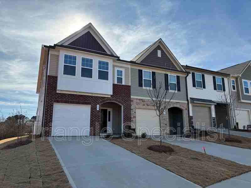 52 Lavender Ln