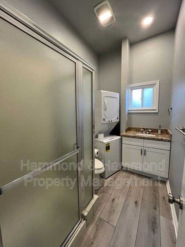 23242 Victory Blvd - Photo 5 of 12