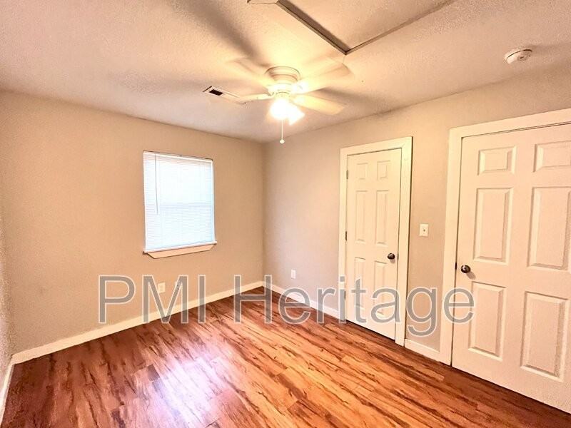 103 W Martin Luther King Jr Blvd #5 - Photo 5 of 7