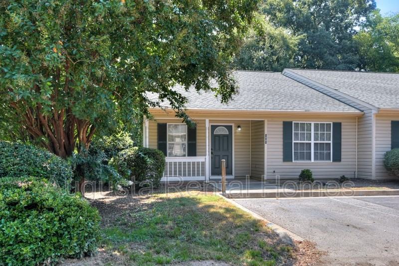 101 Kelly Dr - Photo 2 of 26