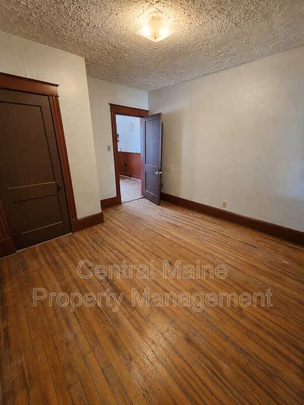 131 Horton St - Photo 7 of 14
