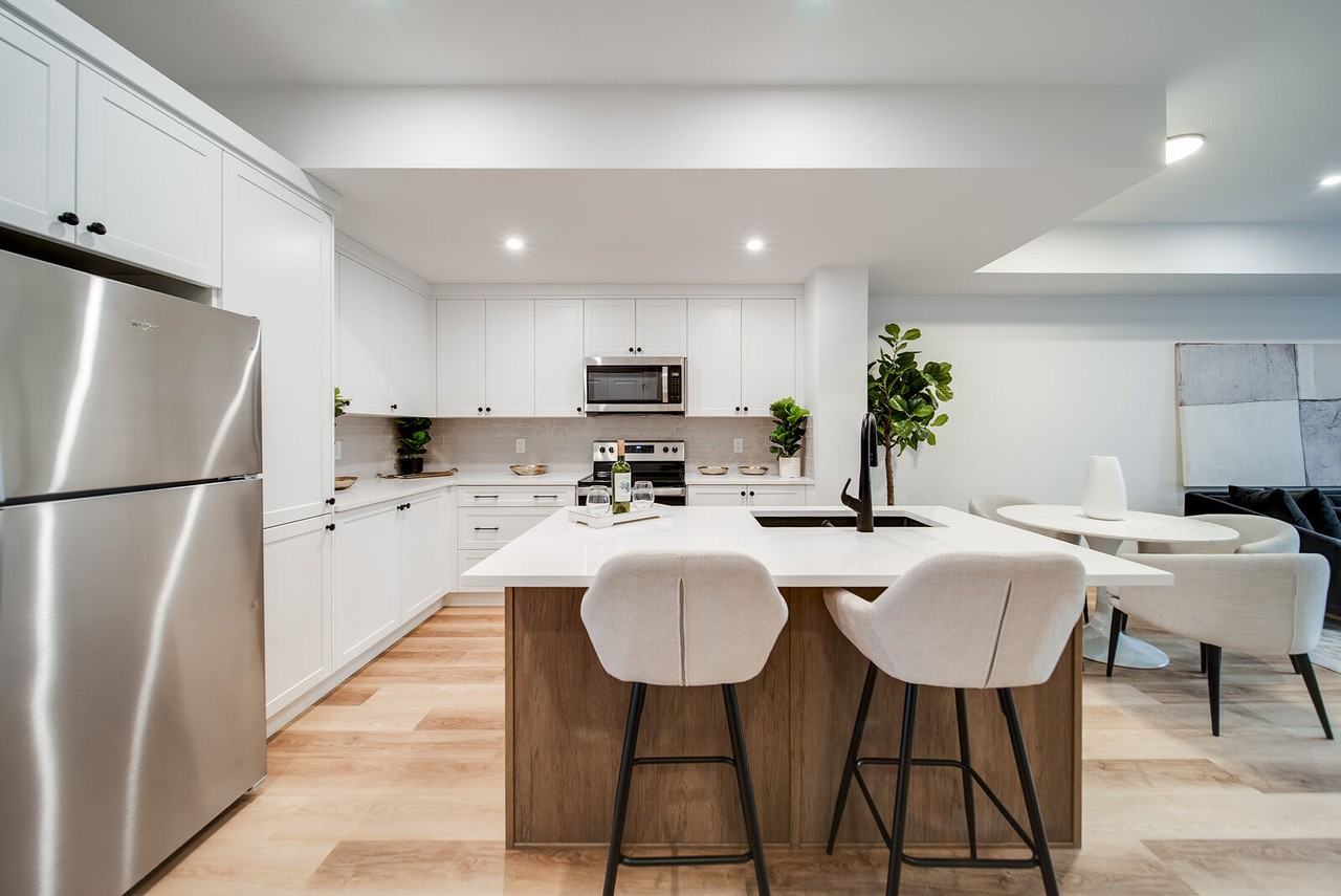11127 62 St Nw - Photo 4 of 33