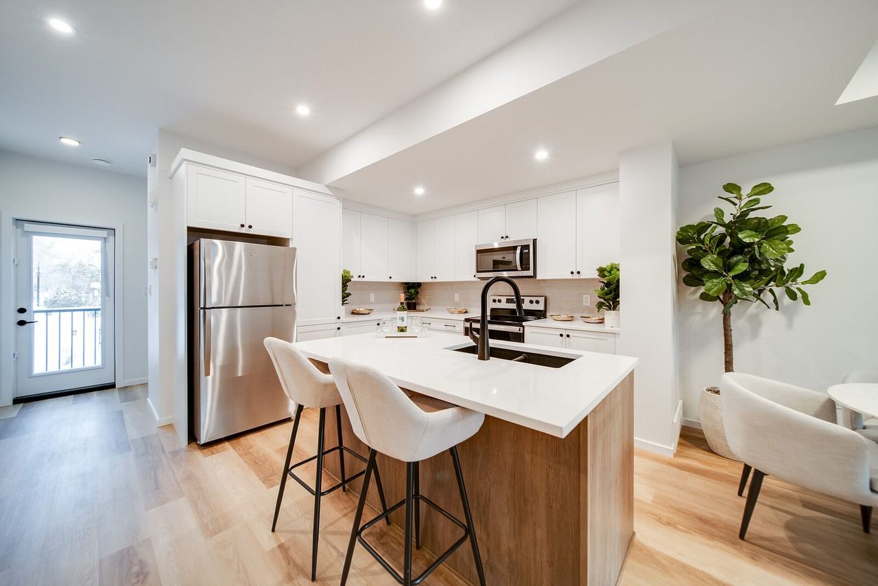 11127 62 St Nw - Photo 5 of 33