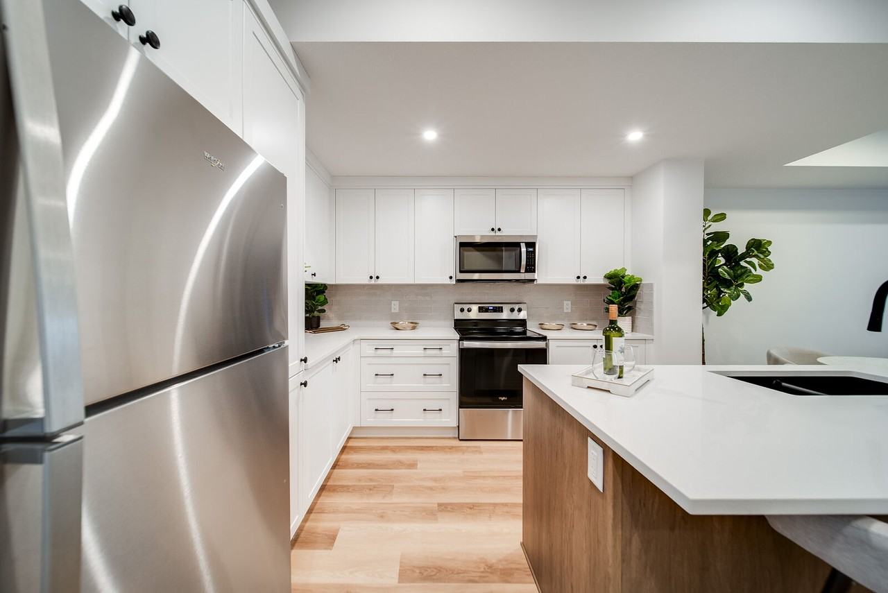 11127 62 St Nw - Photo 6 of 33